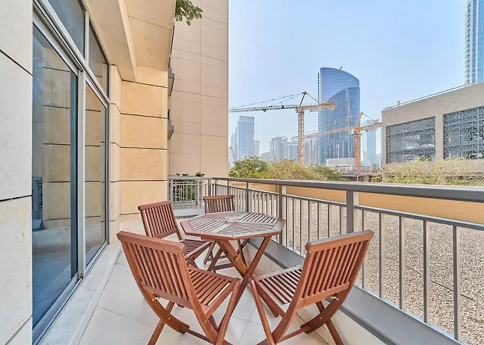 Golden Homes Luxe Living Claren Tower 1Br Plus Study Room Near Dubai Mall Downtown Dubai