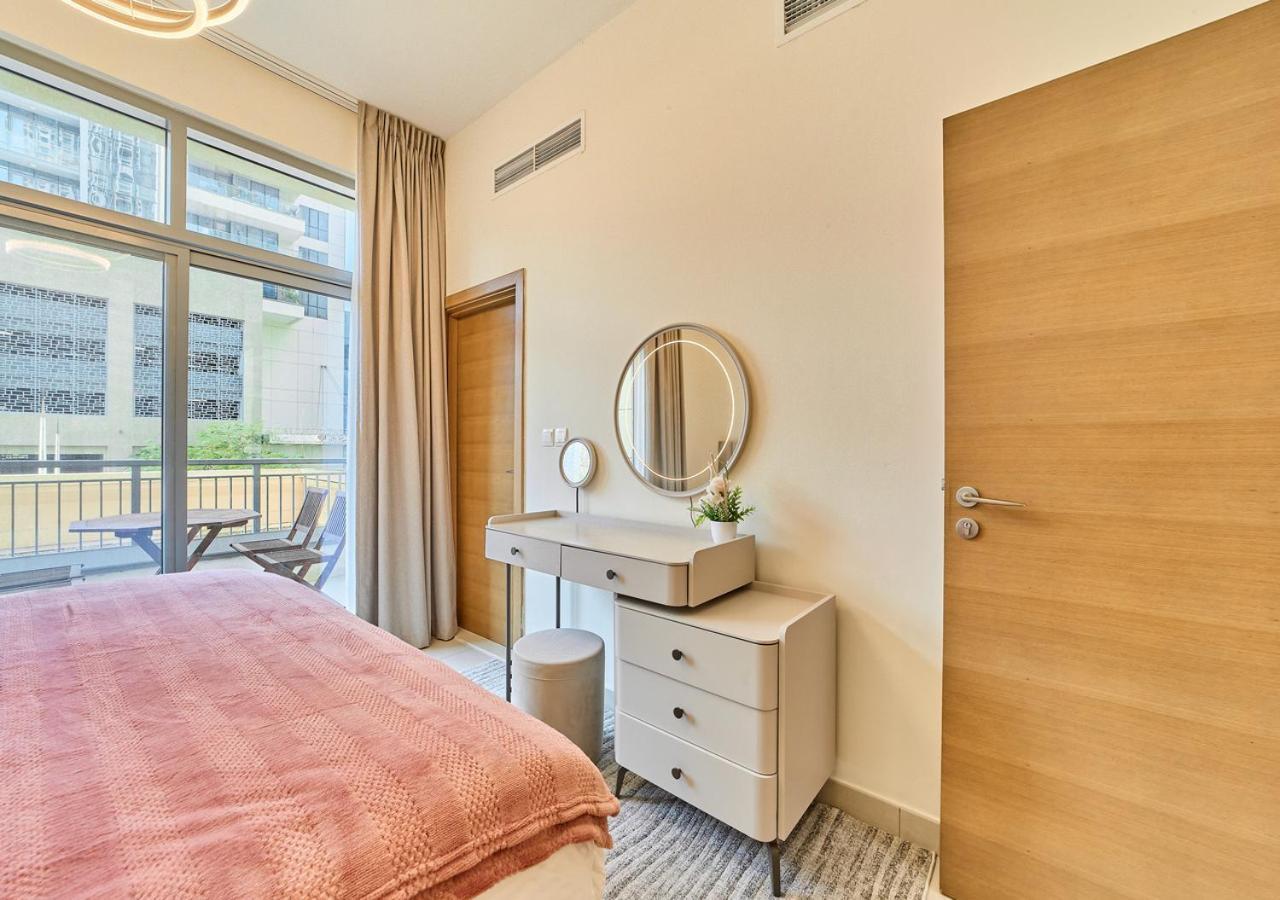 Golden Homes Luxe Living Claren Tower 1br Study Near Mall Downtown Дубай