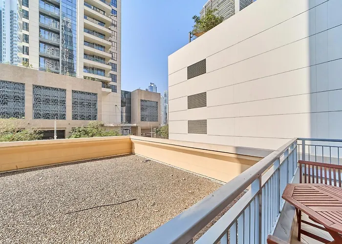 Golden Homes Luxe Living Claren Tower 1Br Plus Study Room Near Dubai Mall Downtown Dubai